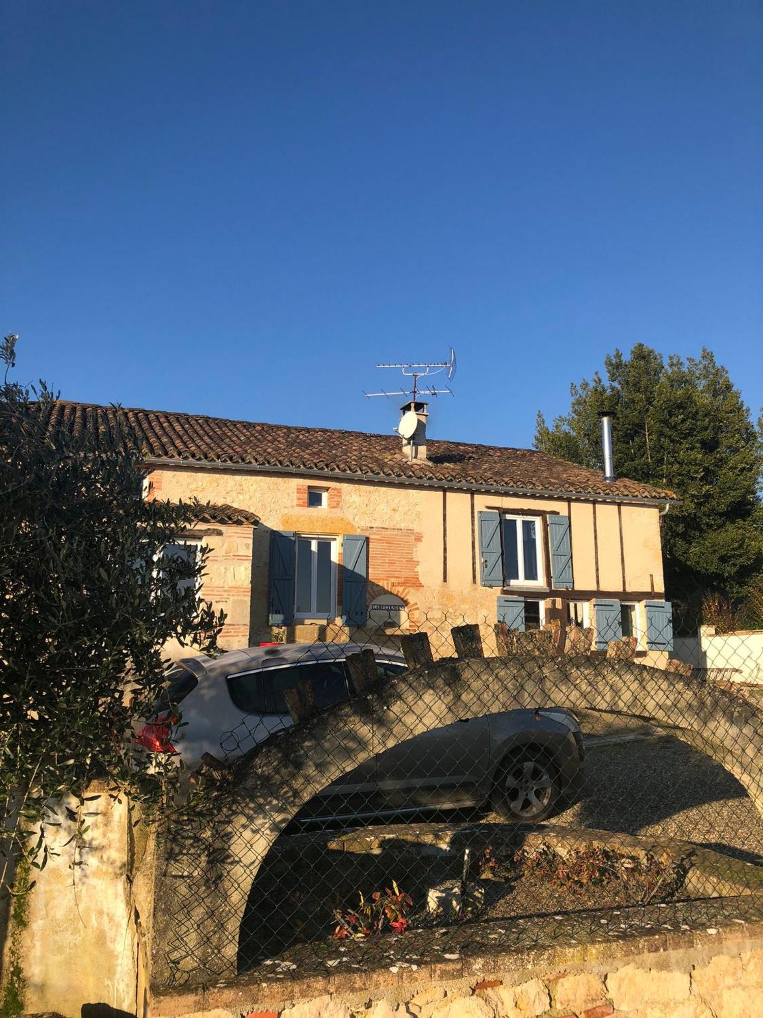 Bed and Breakfast La Fezendes Miradoux Exterior foto